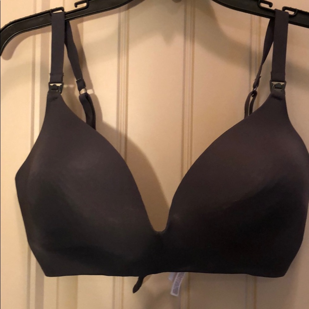 Gilligan & O’Malley Gray no wire Nursing Bra 40D